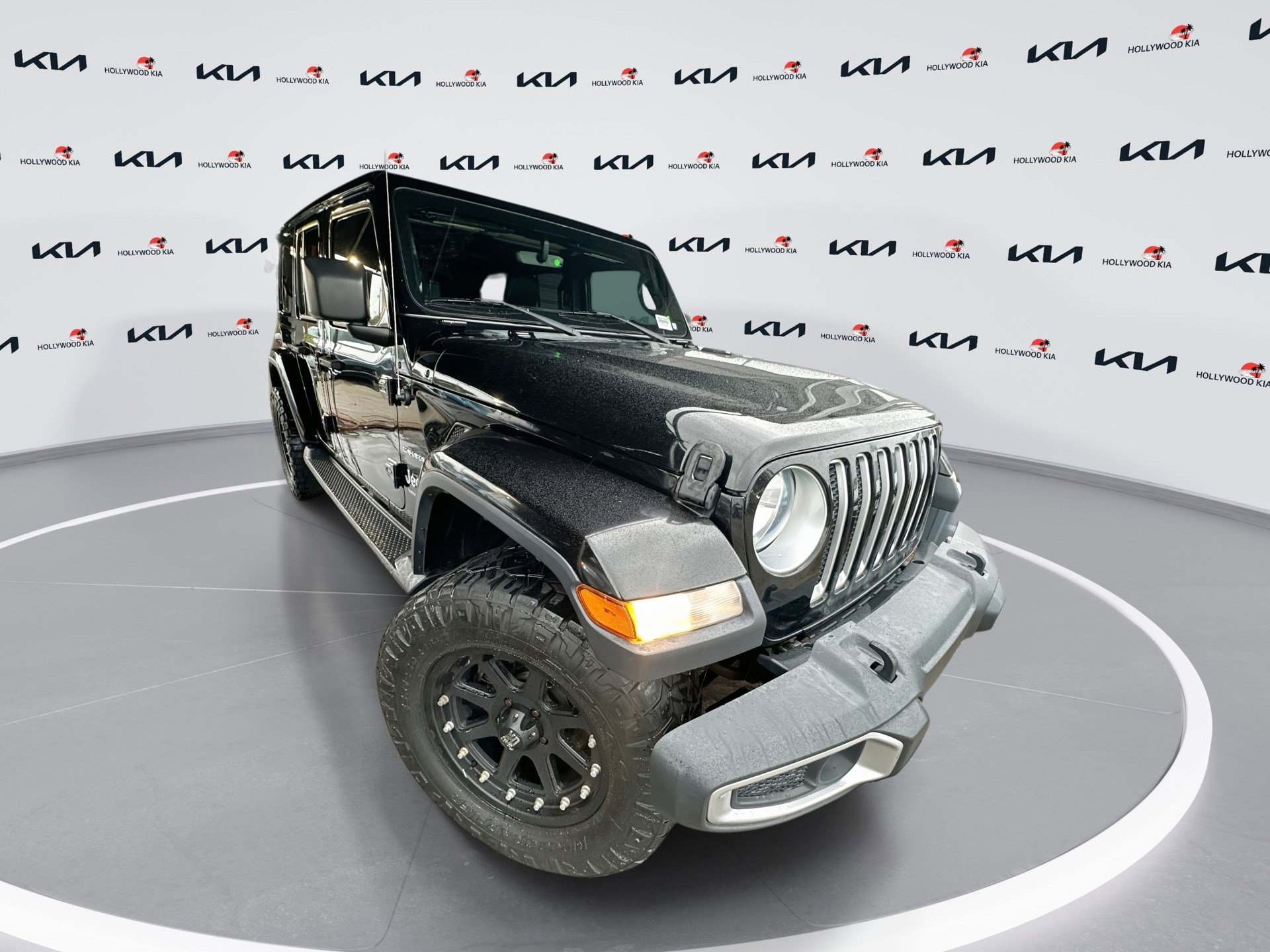 Used 2019 Jeep Wrangler Unlimited Sahara w/ Uconnect 4C Nav & Sound Group