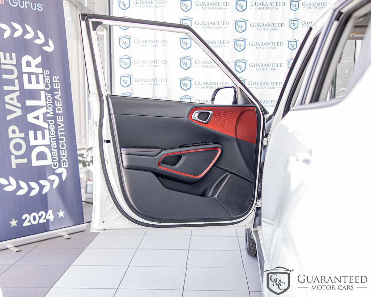 Used 2023 Kia Soul GT-Line FWD image 30