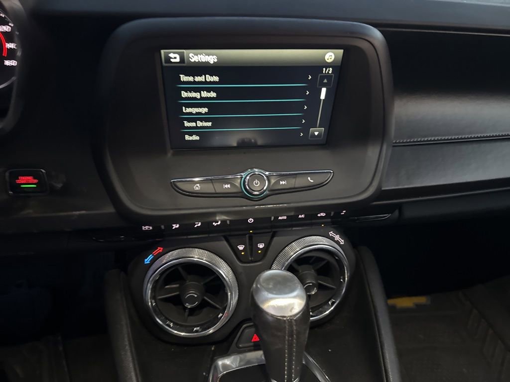 Used 2018 Chevrolet Camaro LT image 8