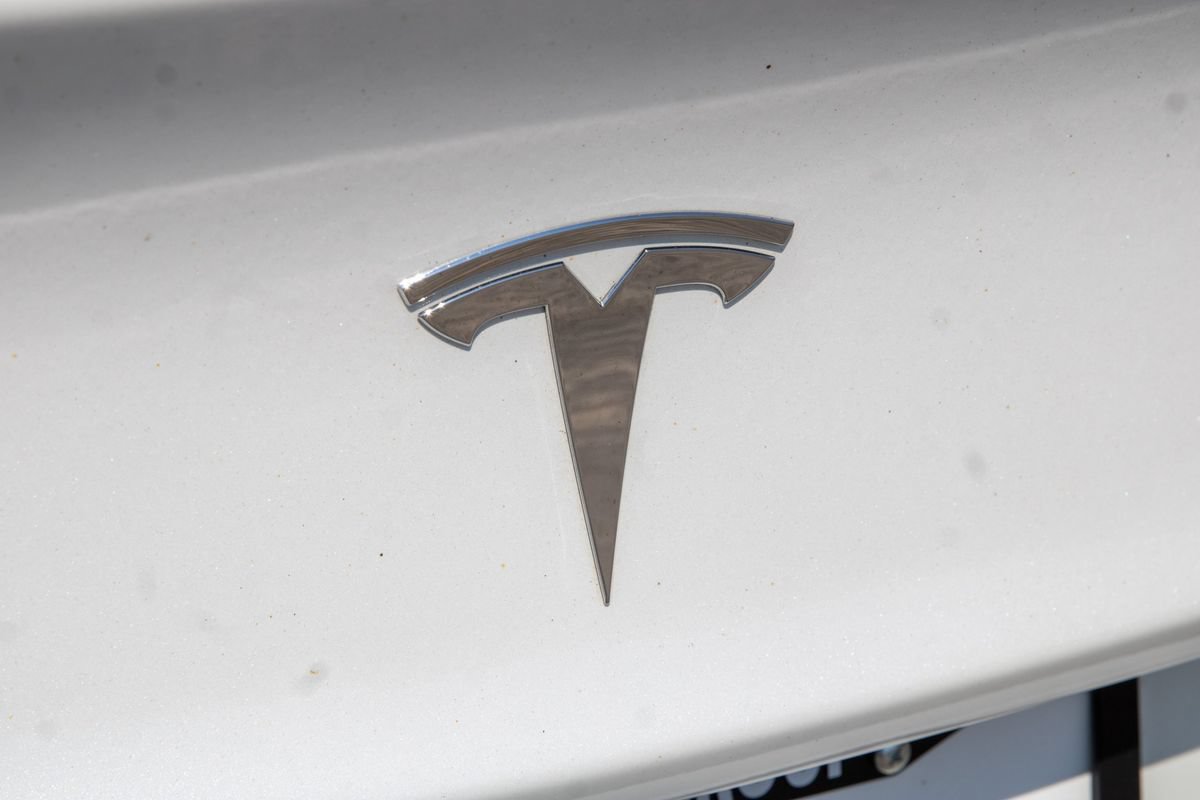 Used 2022 Tesla Model 3 Long Range AWD/4WD image 40