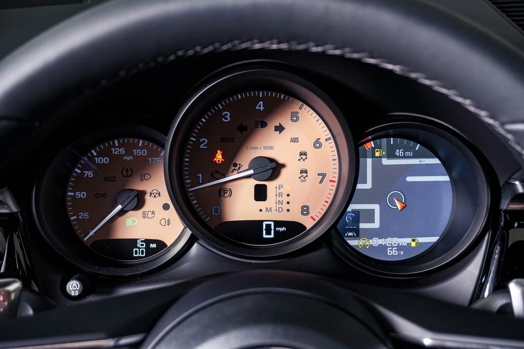 New 2026 Porsche Macan AWD/4WD image 21