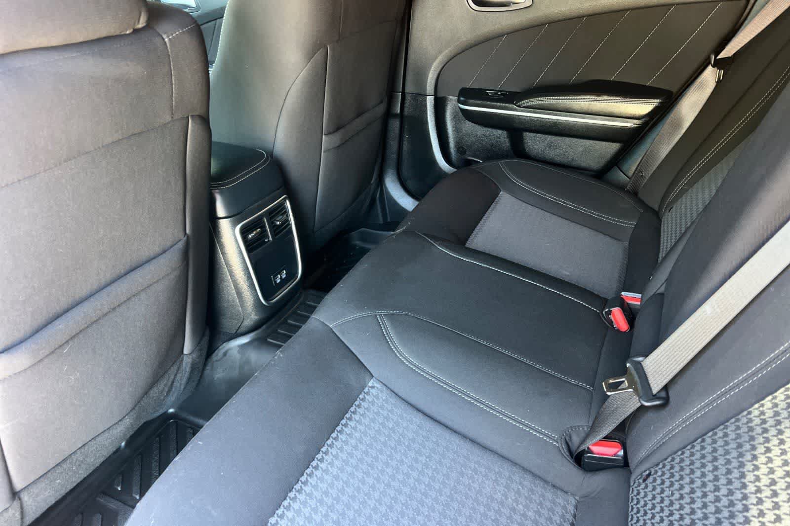 Used 2023 Dodge Charger SXT RWD image 5