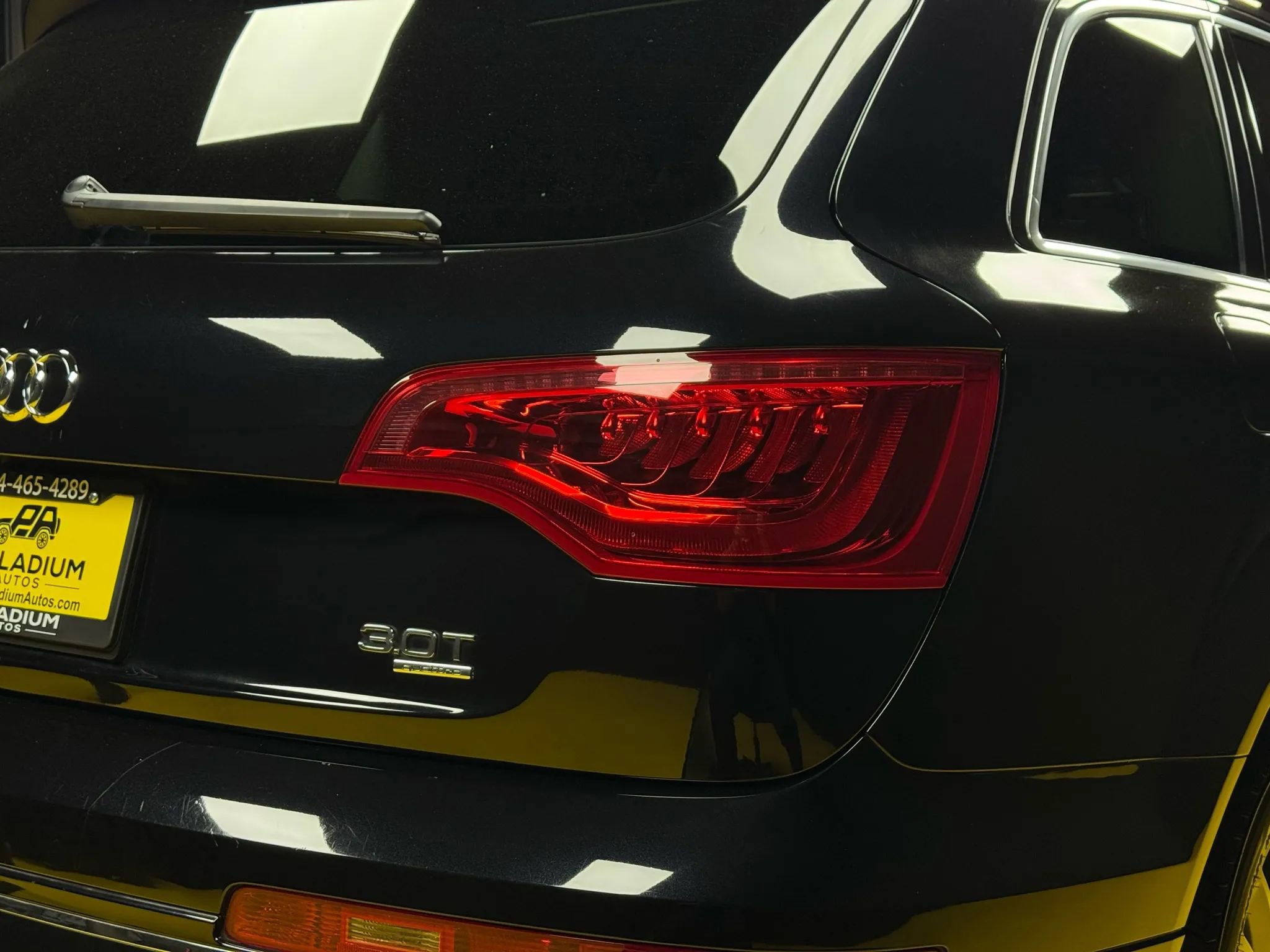 Used 2015 Audi Q7 3.0T Premium Plus w/ Premium Plus Package image 4