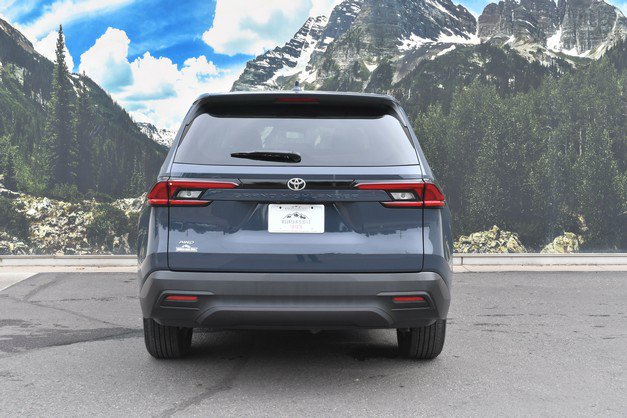Certified 2025 Toyota Grand Highlander AWD image 10