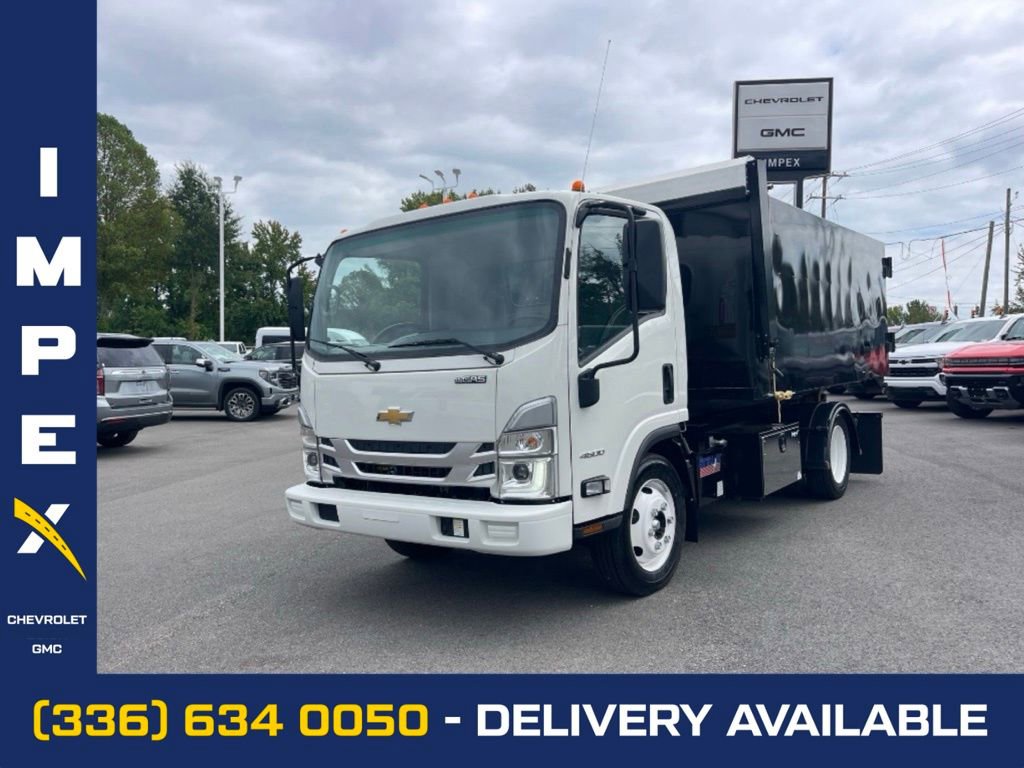 Used 2024 Chevrolet Low Cab Forward RWD image 1