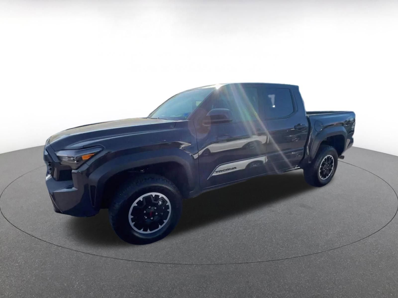 Used 2025 Toyota Tacoma TRD Off-Road image 8