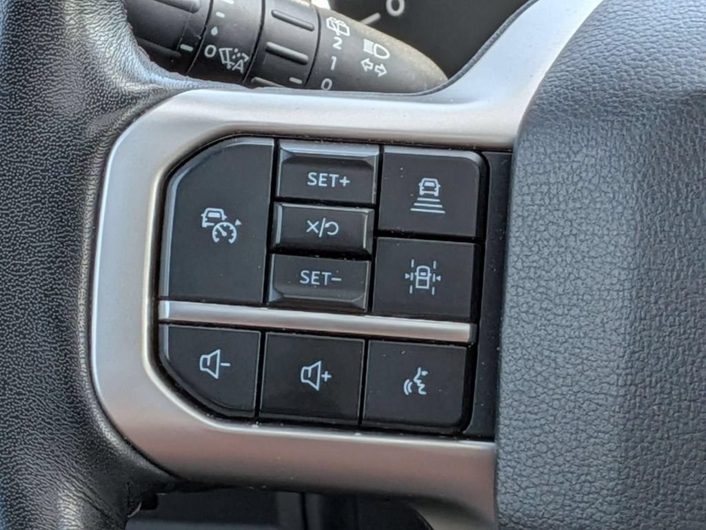 Used 2023 Ford Expedition Limited AWD/4WD image 18