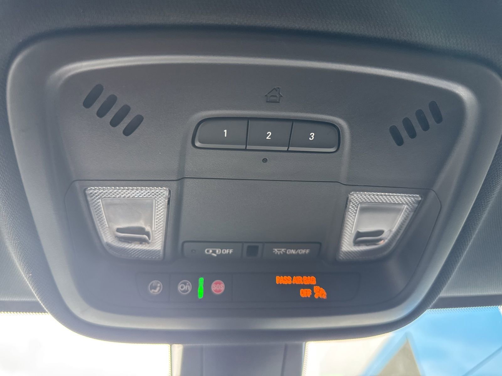 Used 2023 Chevrolet Traverse LT w/ LPO, Floor Liner Package image 30