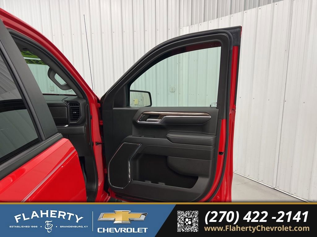 Used 2023 Chevrolet Silverado 1500 LT image 14