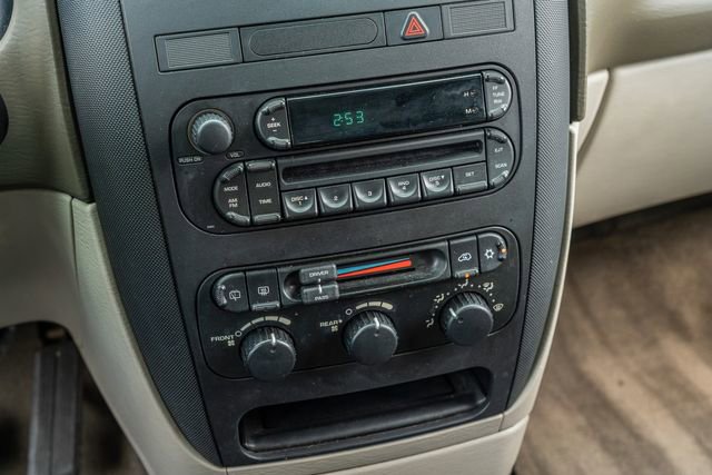 Used 2005 Dodge Grand Caravan SE w/ Popular Equipment Group I image 27