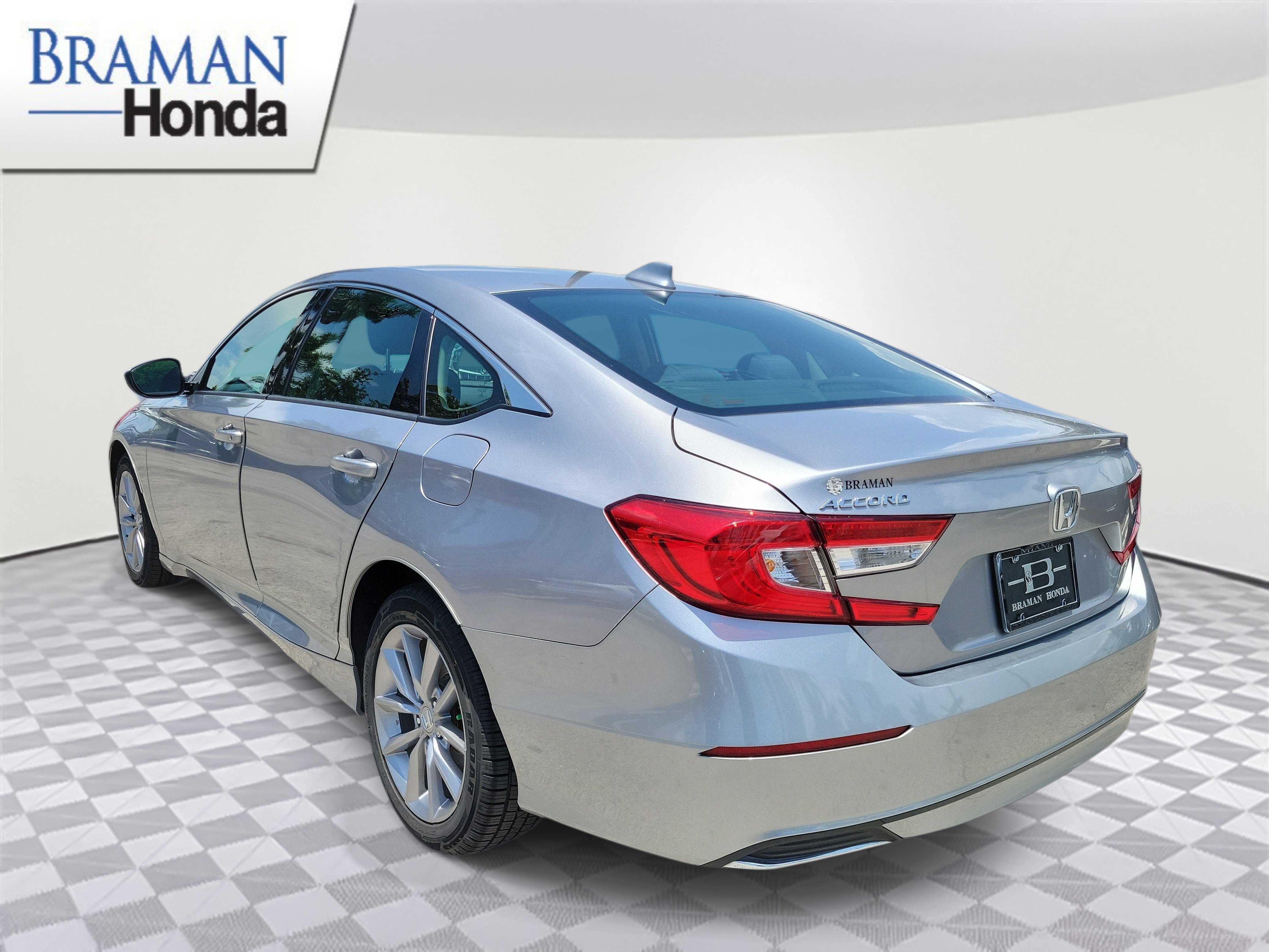 Certified 2022 Honda Accord LX image 3