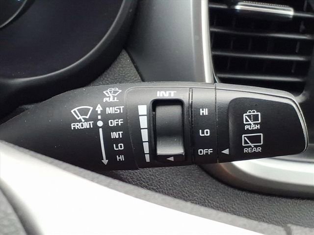 Used 2020 Kia Sorento LX image 28