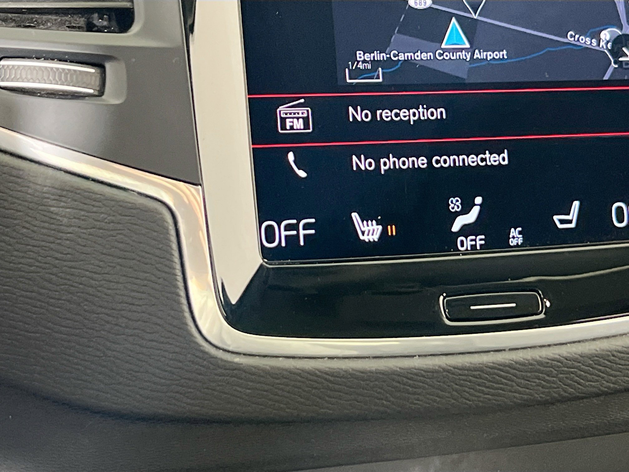 Used 2022 Volvo XC90 T5 Momentum w/ Climate Package image 18