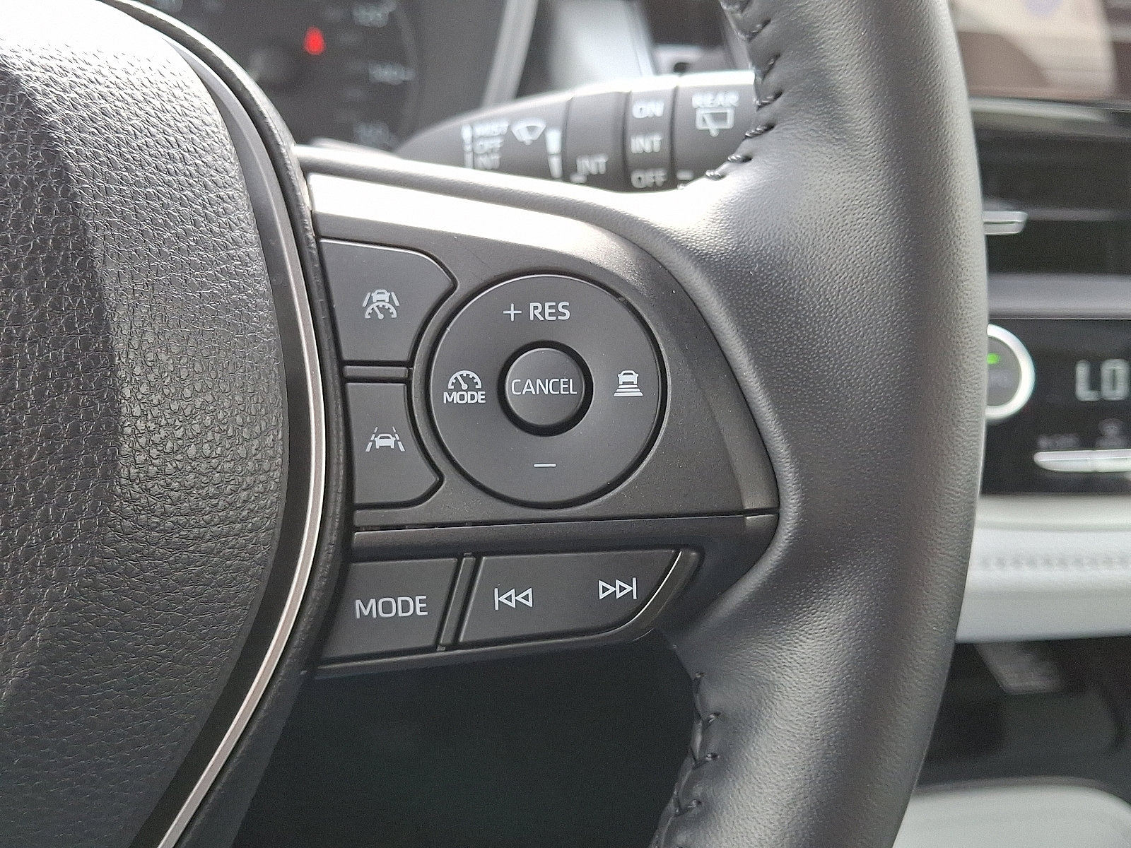 Certified 2024 Toyota Corolla SE w/ SE Package image 23