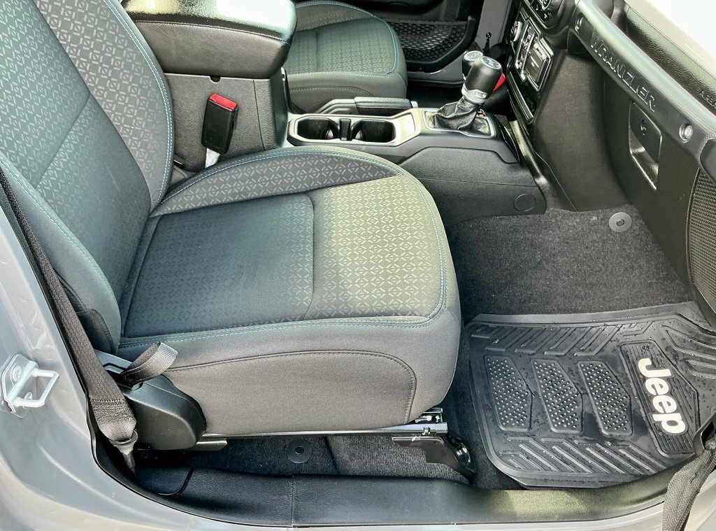Used 2021 Jeep Wrangler Unlimited Islander image 23