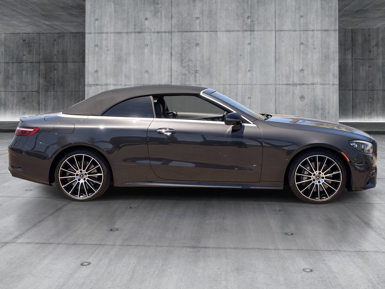 Used 2023 Mercedes-Benz E 450 4MATIC Cabriolet image 7