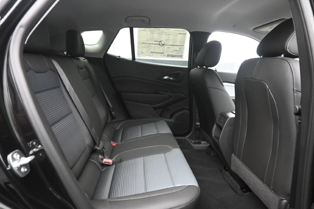New 2026 Chevrolet Trax LT w/ Driver Confidence Package FWD image 10