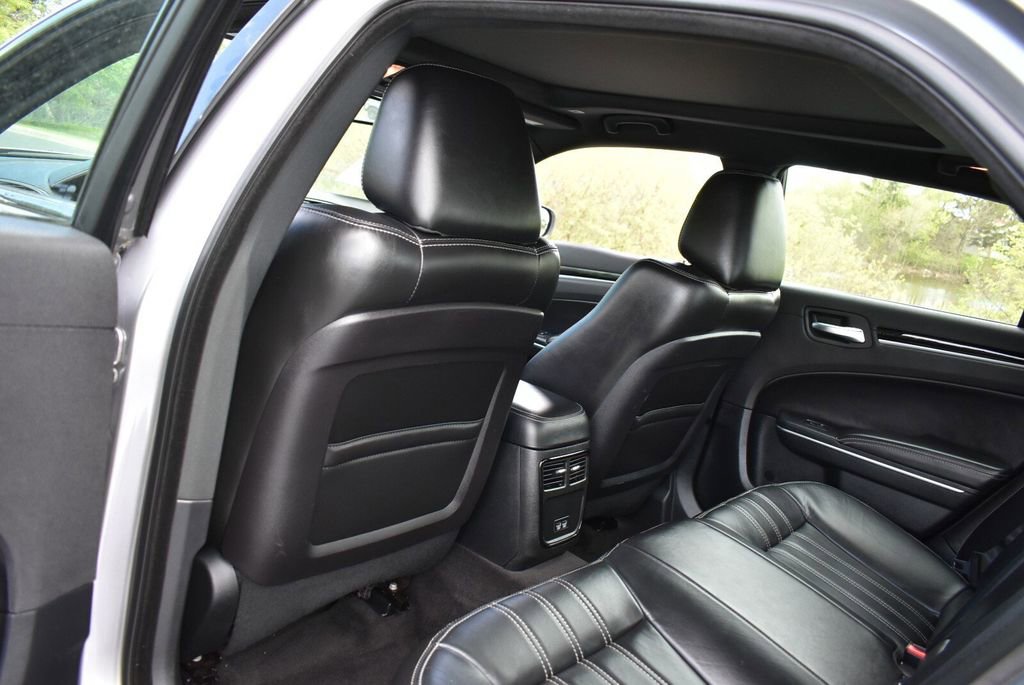 Used 2018 Chrysler 300 S w/ 300S Premium Group RWD image 25