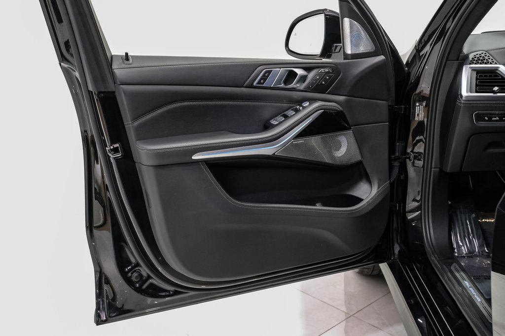 Used 2024 BMW ALPINA XB7 image 51