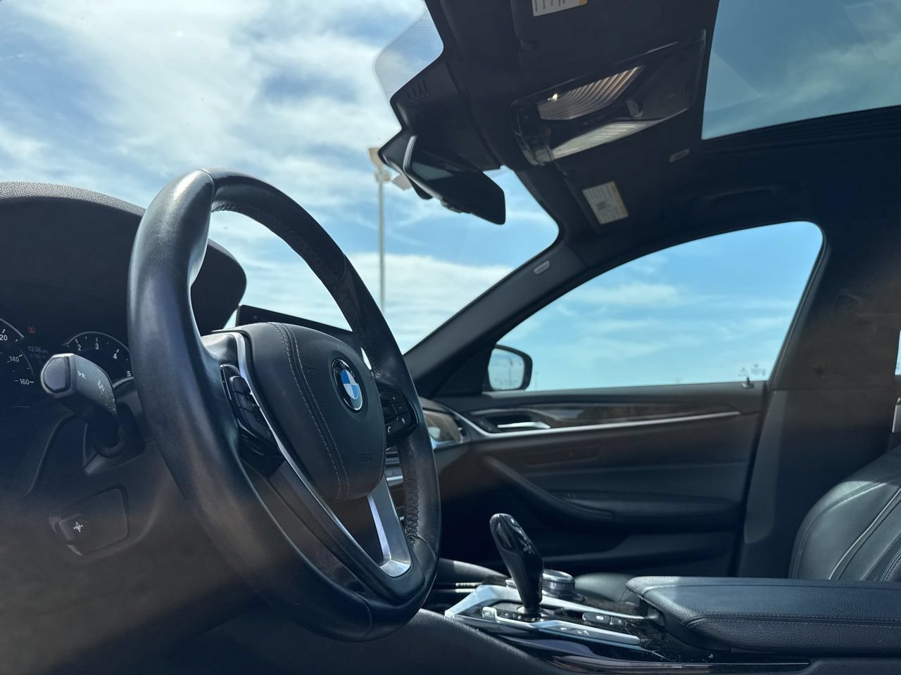 Used 2019 BMW 530i w/ Premium Package RWD image 42