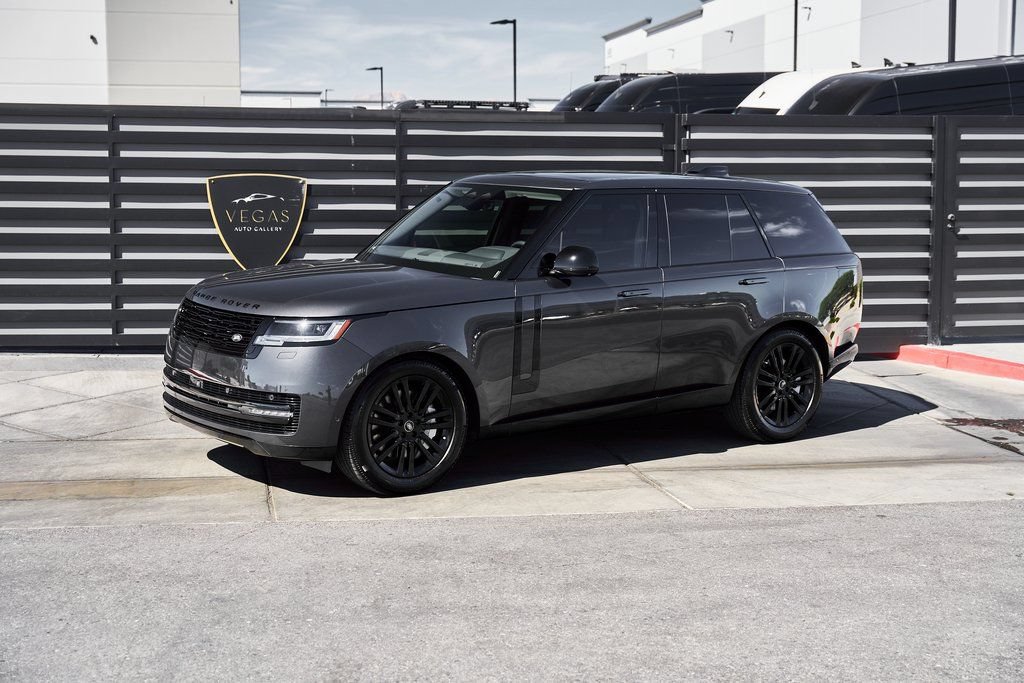 Used 2024 Land Rover Range Rover SE AWD/4WD image 5