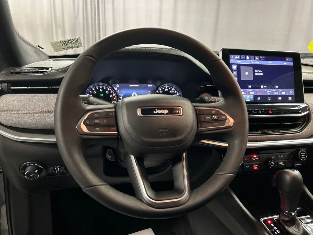 Used 2024 Jeep Compass Latitude image 14