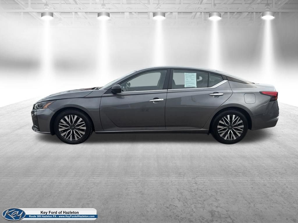 Used 2024 Nissan Altima 2.5 SV FWD image 4