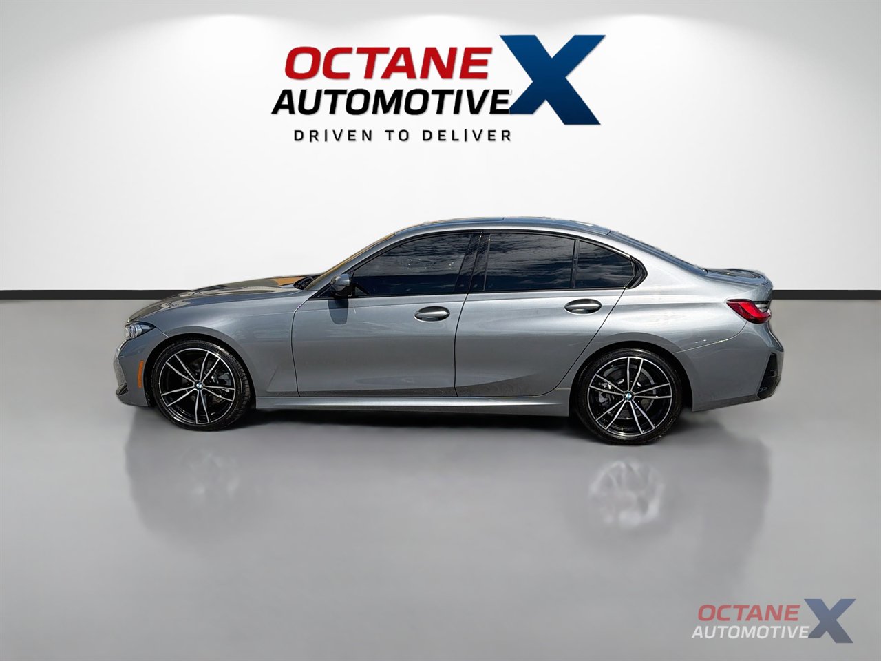 Used 2023 BMW 330i Sedan w/ M Sport Package RWD image 4
