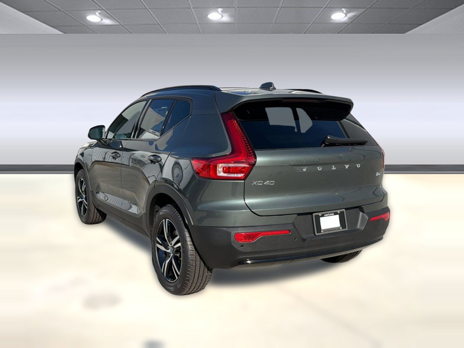 New 2026 Volvo XC40 B4 Core w/ Climate Package FWD image 3
