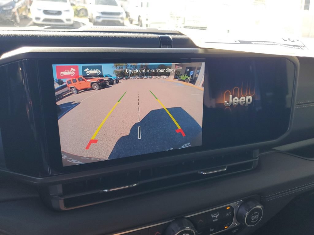 New 2025 Jeep Wrangler Unlimited Sahara AWD/4WD image 26
