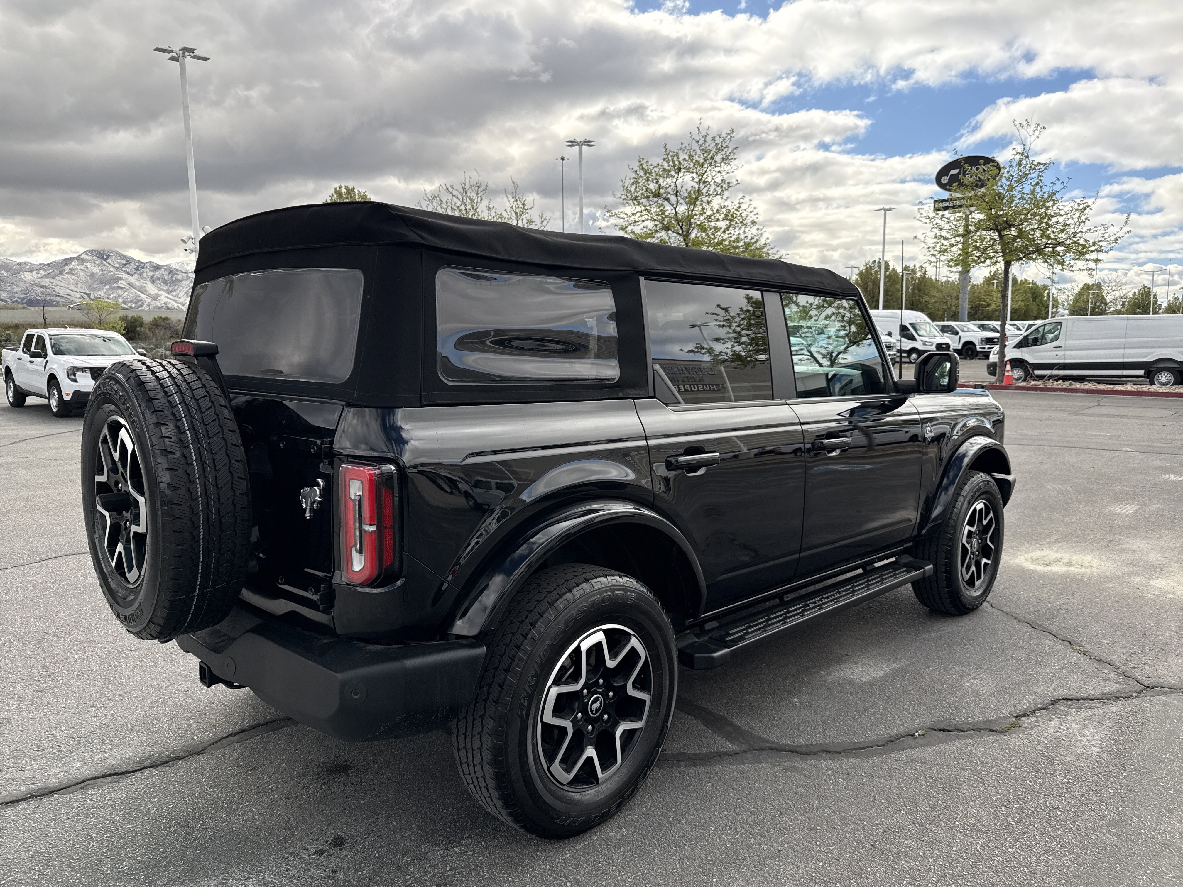 Used 2022 Ford Bronco Outer Banks image 5