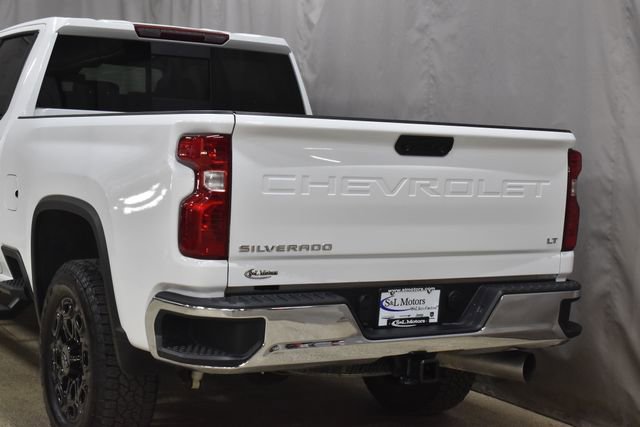 Used 2024 Chevrolet Silverado 2500 LT w/ Convenience Package image 9