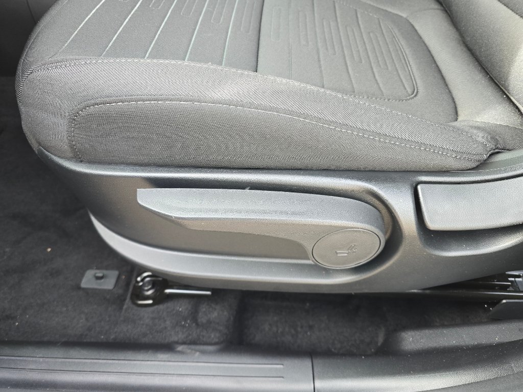 Used 2026 Hyundai Santa Cruz SE AWD/4WD image 17