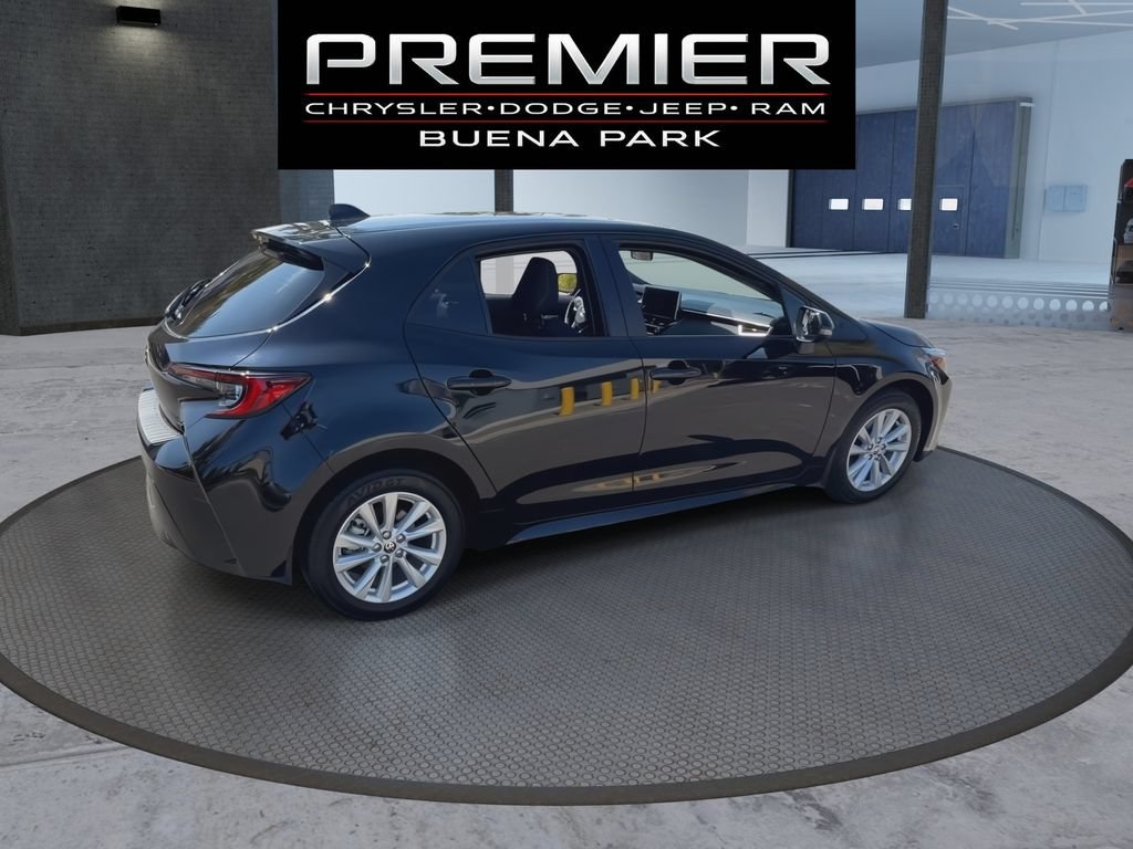 Used 2026 Toyota Corolla SE FWD image 8