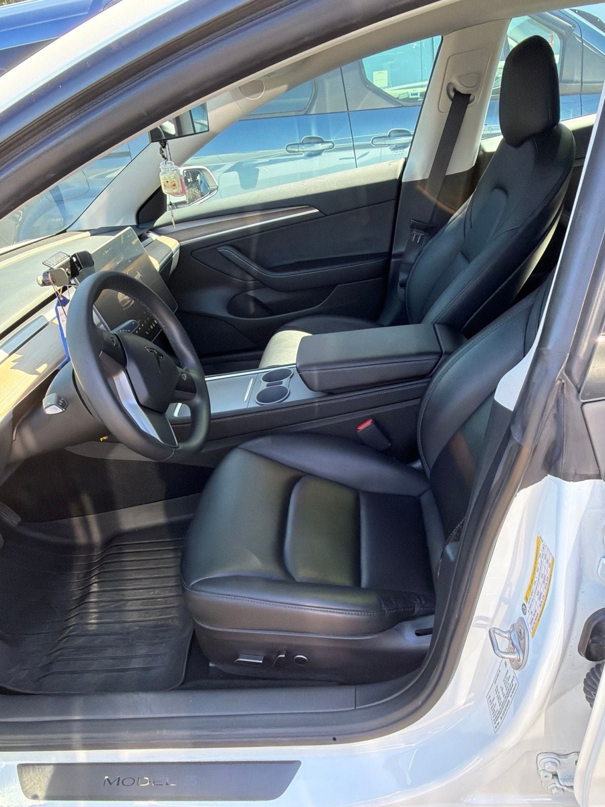 Used 2023 Tesla Model 3 Standard Range RWD image 8