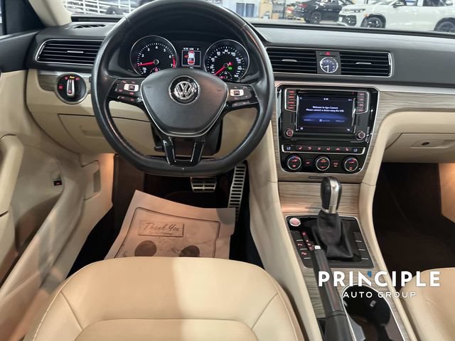 Used 2017 Volkswagen Passat 1.8T SEL Premium FWD image 30