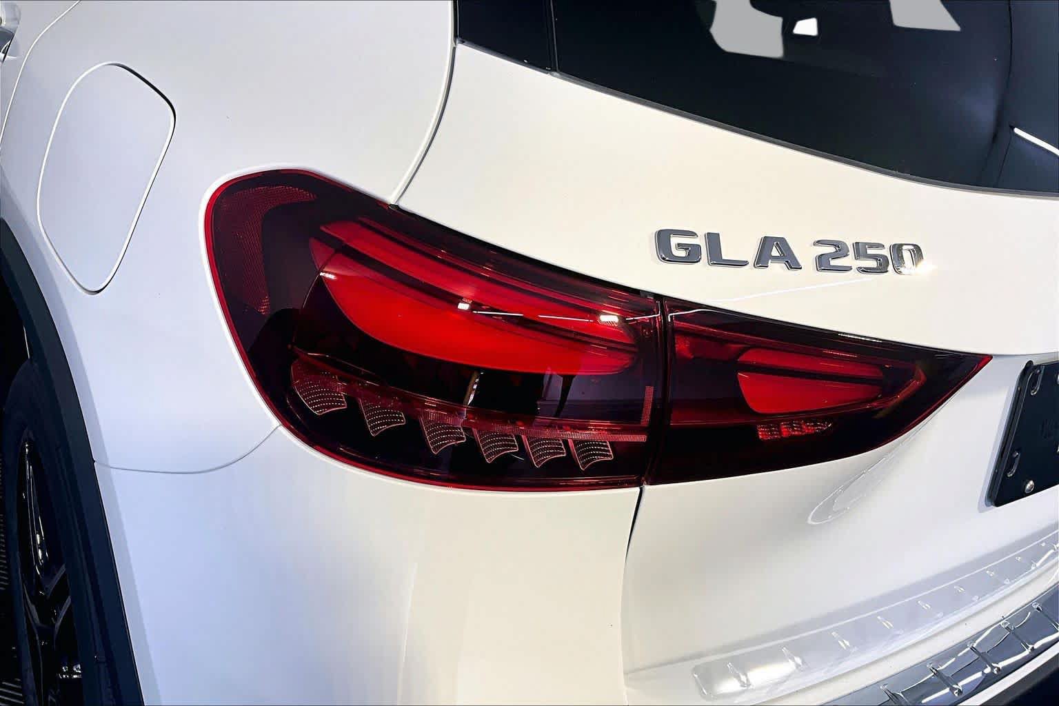 New 2026 Mercedes-Benz GLA 250 4MATIC image 5