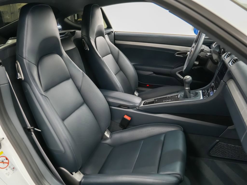 Used 2025 Porsche 718 Cayman S w/ Premium Package RWD image 18