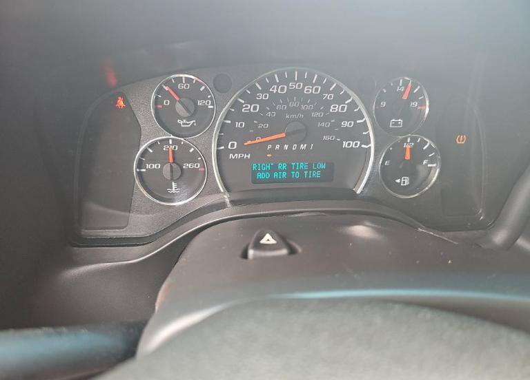 Used 2022 Chevrolet Express 3500 w/ Power Convenience Package RWD image 8