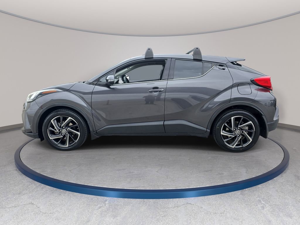 Used 2022 Toyota C-HR Limited FWD image 9