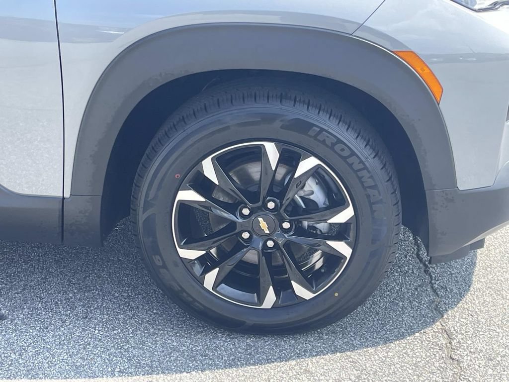 Used 2023 Chevrolet TrailBlazer LT w/ Convenience Package FWD image 10