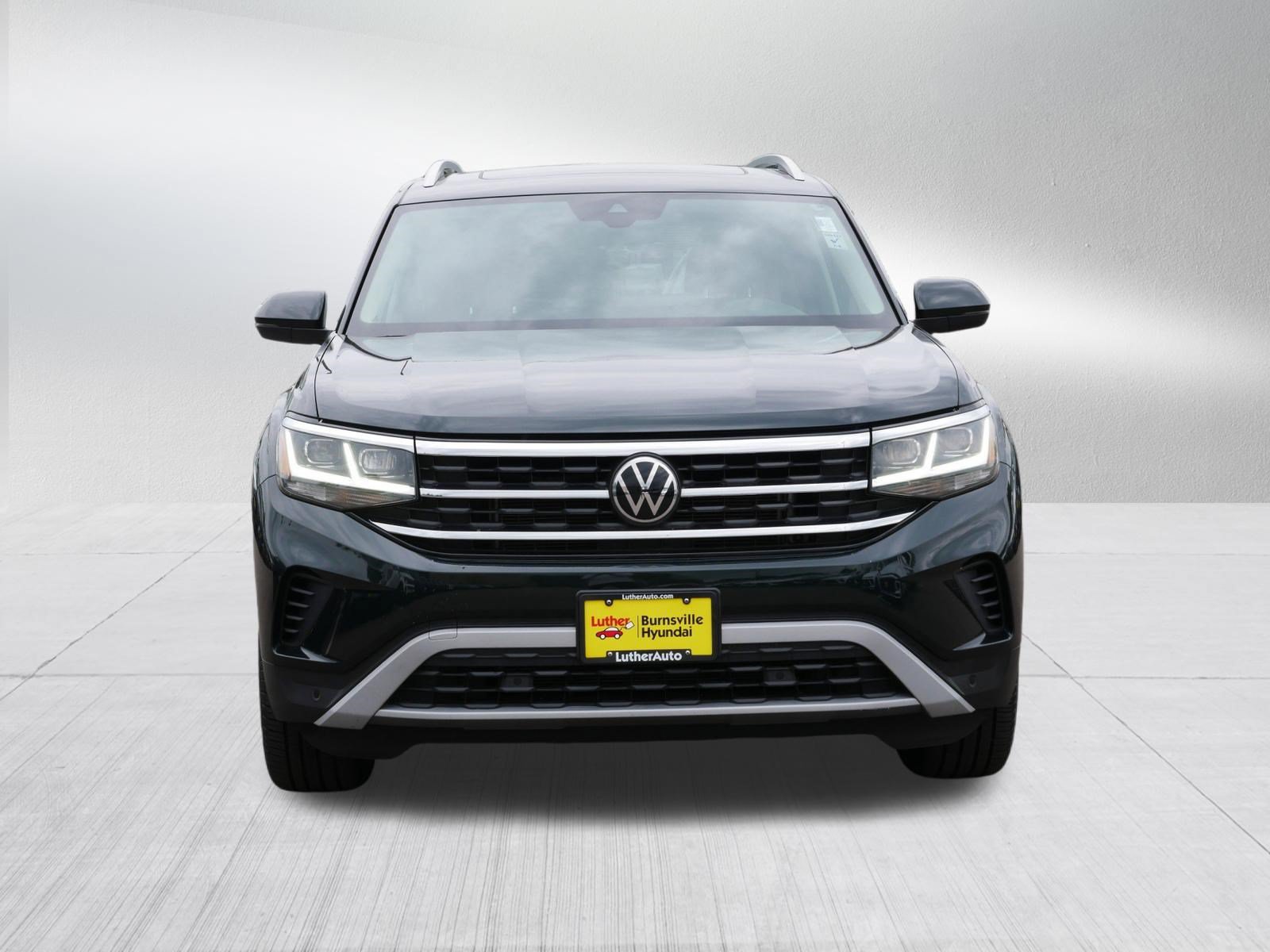 Used 2021 Volkswagen Atlas SEL AWD/4WD image 2