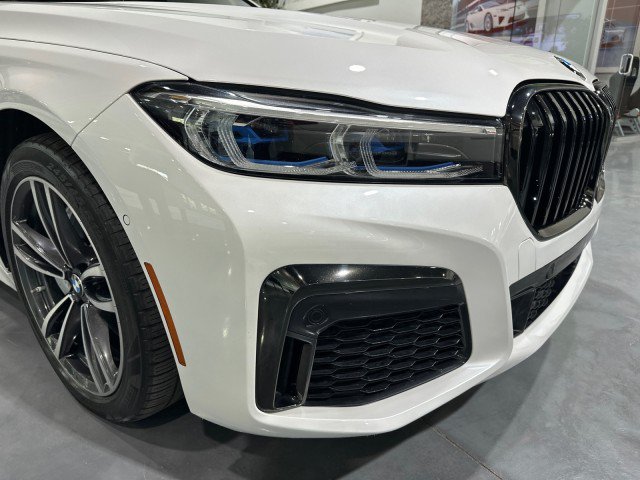 Used 2020 BMW 745e xDrive AWD/4WD image 22