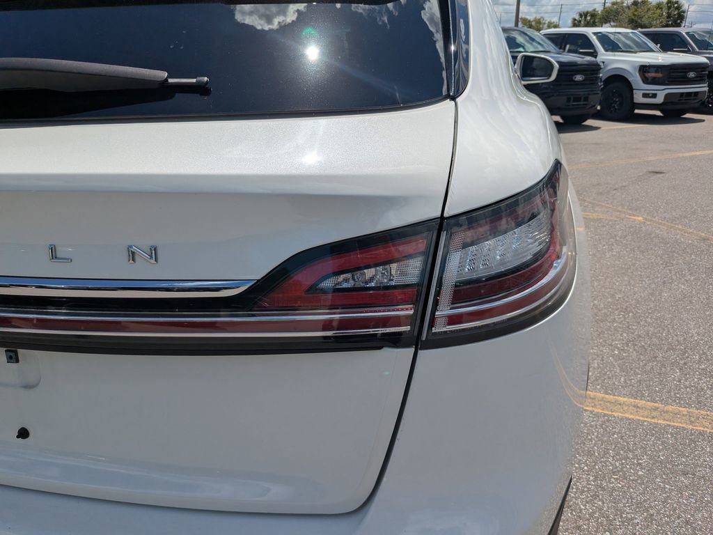 Used 2021 Lincoln Nautilus Reserve w/ Equipment Group 201A AWD/4WD image 11