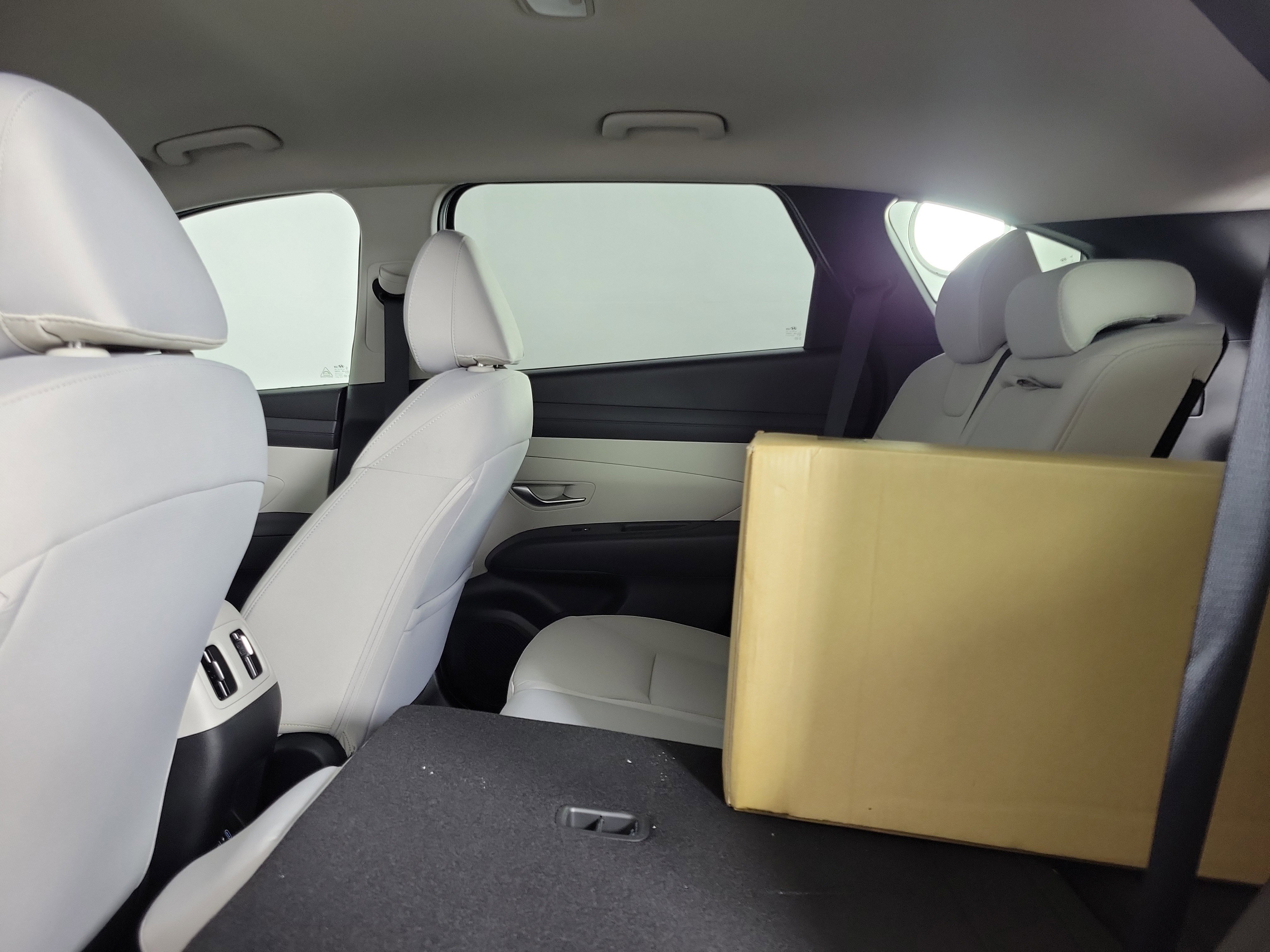 New 2025 Hyundai Tucson SEL image 29