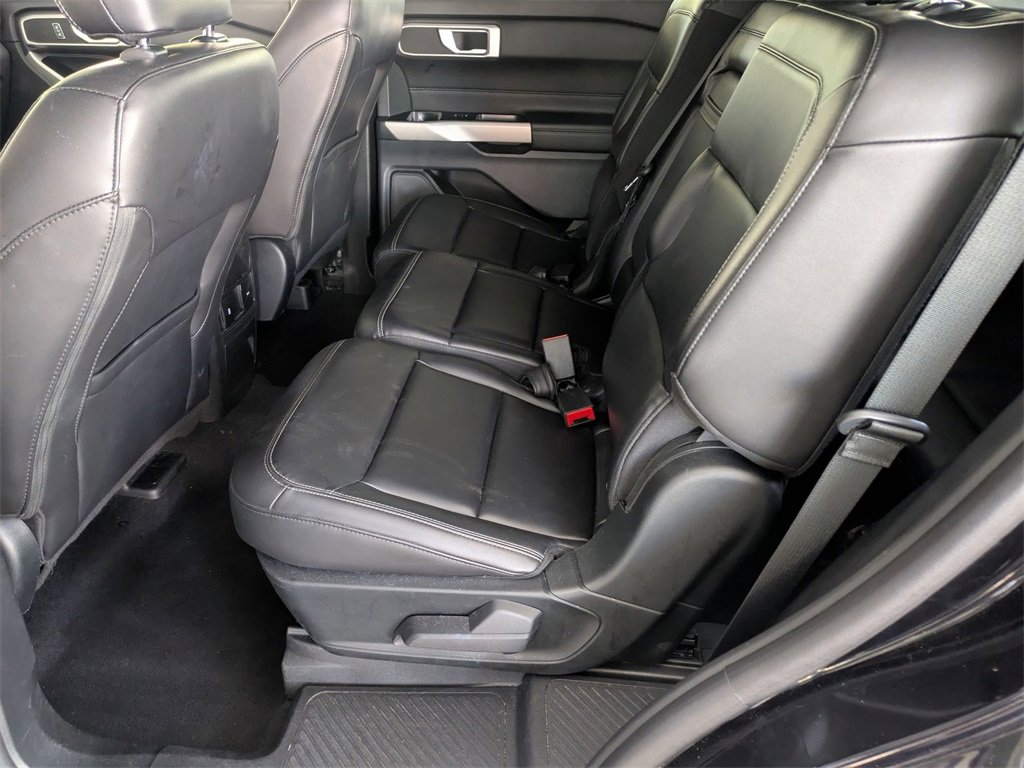 Used 2024 Ford Explorer XLT w/ Equipment Group 202A image 28