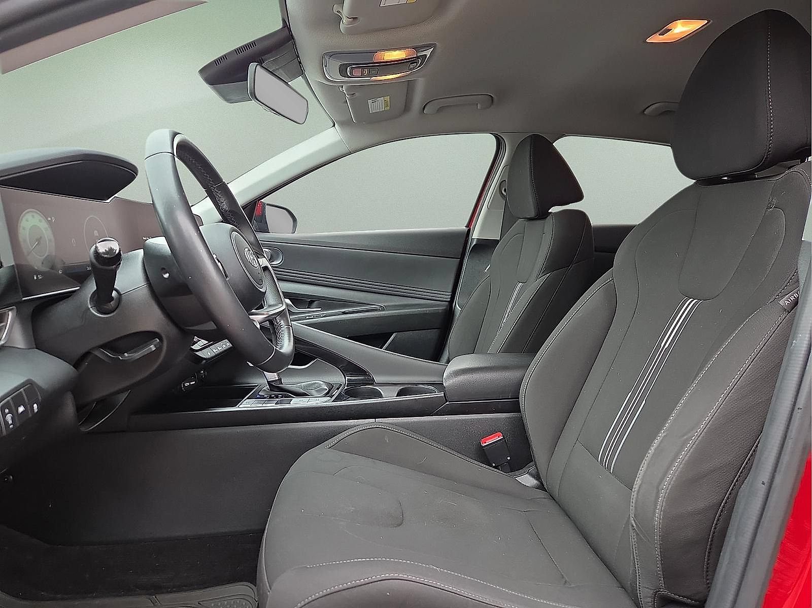 Used 2023 Hyundai Elantra SEL w/ Convenience Package FWD image 13