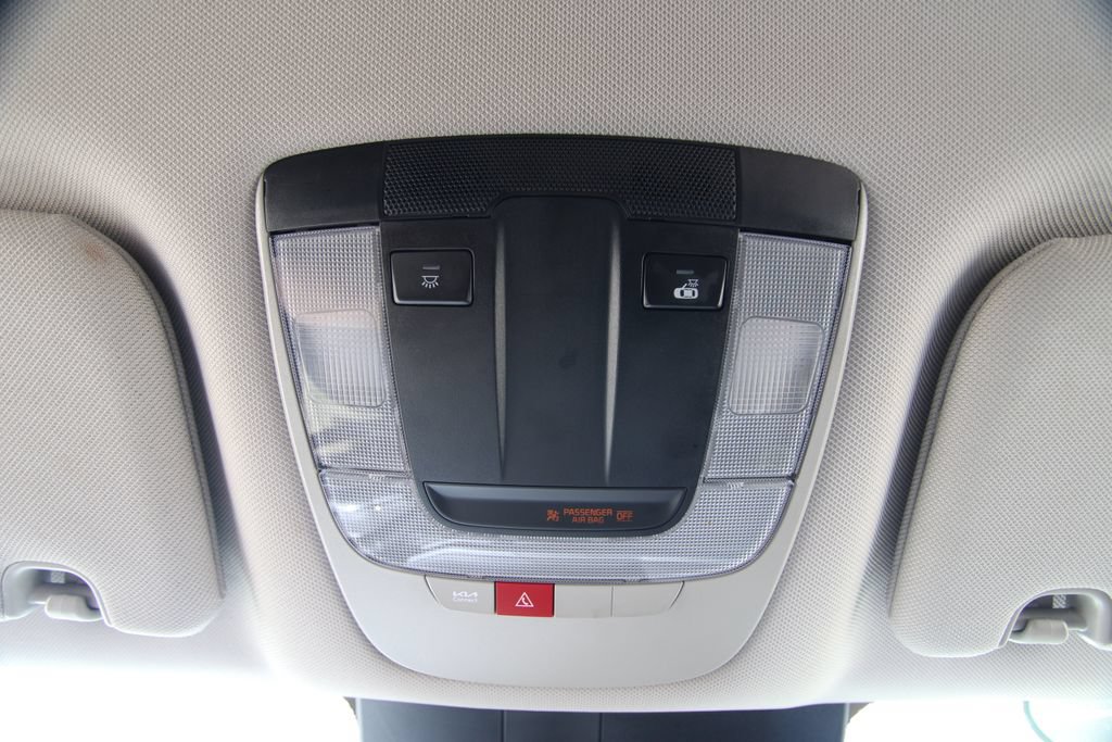 Used 2024 Kia Sorento S FWD image 37