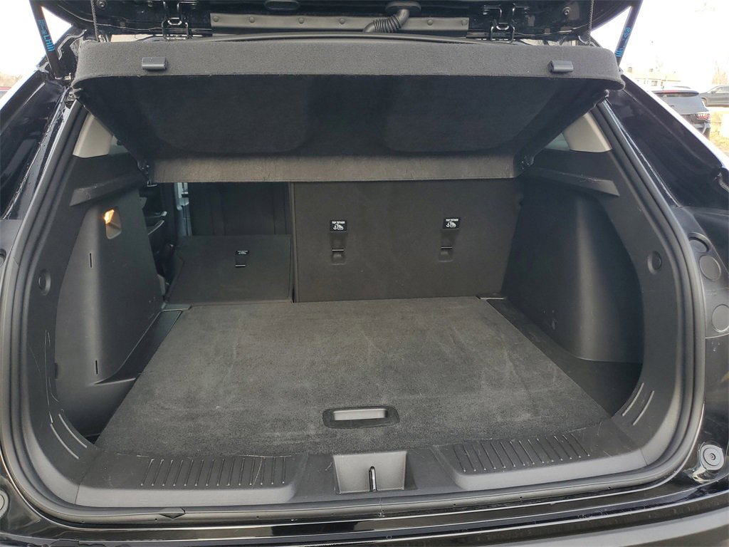 Used 2025 Chevrolet Trax LT image 25