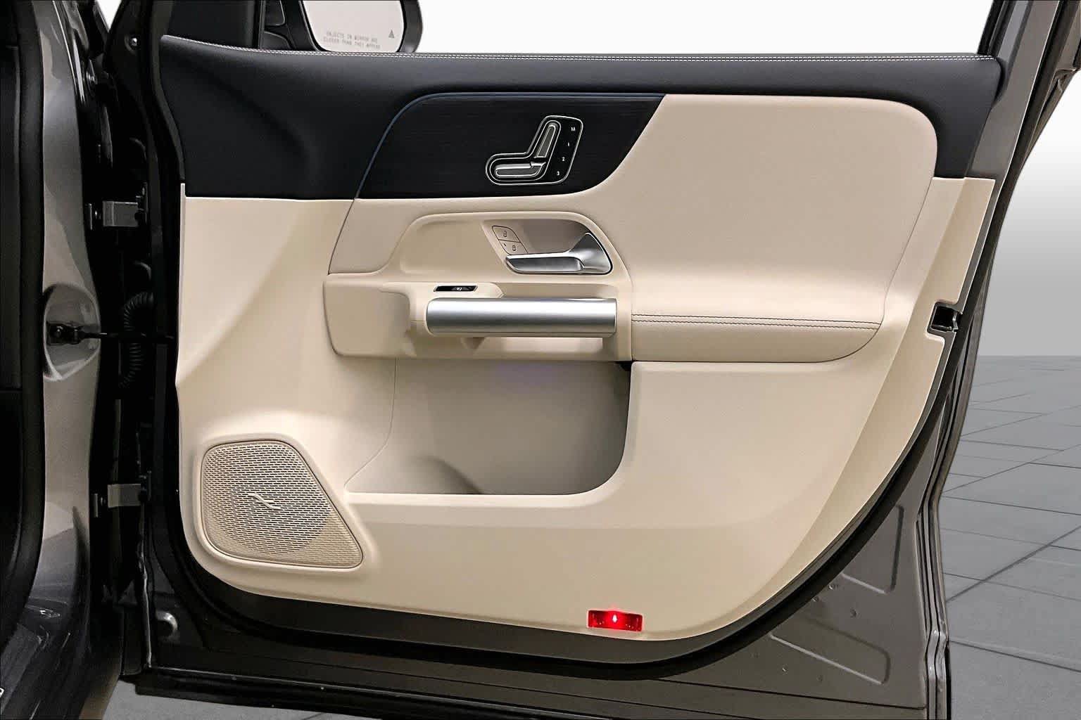 Certified 2025 Mercedes-Benz GLA 250 4MATIC image 26
